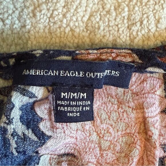 American Eagle Outfitters Navy Floral Peplum Tank Top Size Medium - Picture 6 of 8